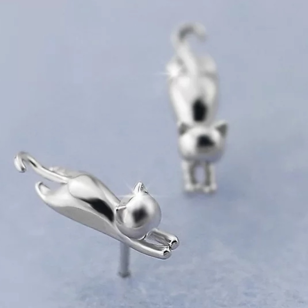 🌟 Sterling Silver 925 Cat 🐈 Stud Earrings - Picture 1 of 8